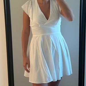 Lulus flutter sleeve white mini dress with pockets
